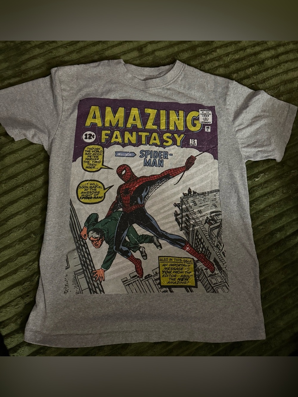 Amazing Fantasy Spider-Man Graphic Tee - Grey Small